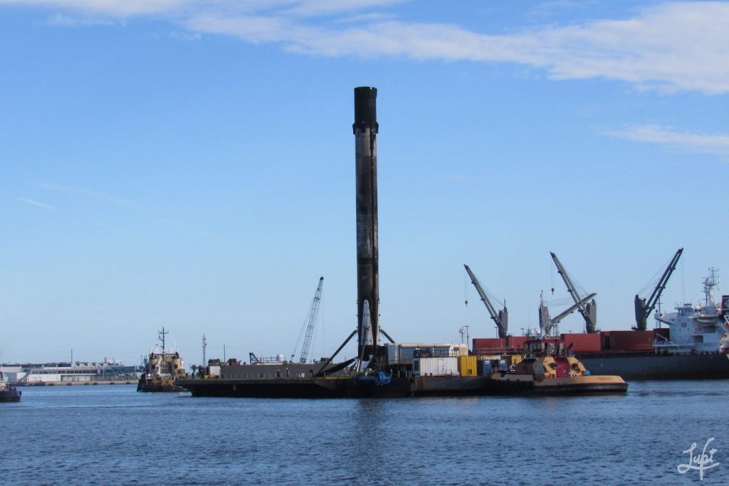 Falcon 9 entering port