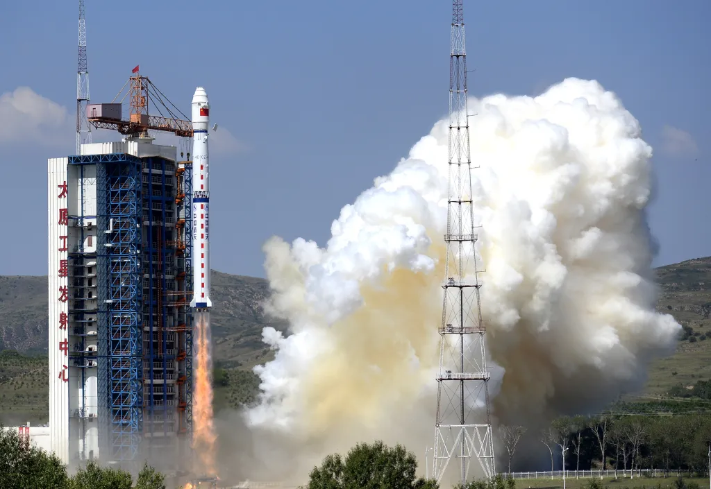 Long March 4C launching a satellite