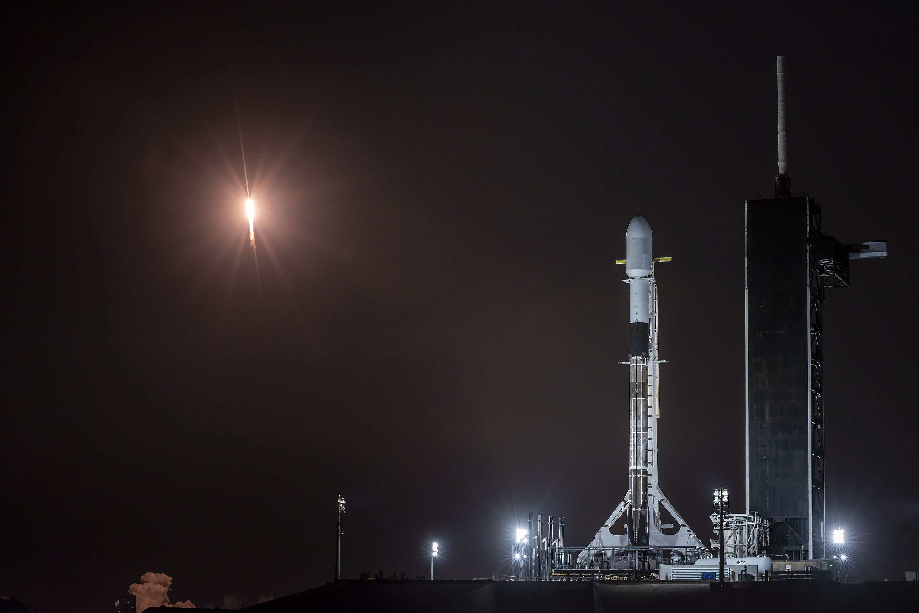 Spacex falcon 9. Falcon 9. Ракета-носитель Falcon 9. SPACEX запустила ракету Falcon 9 с 40 спутниками.