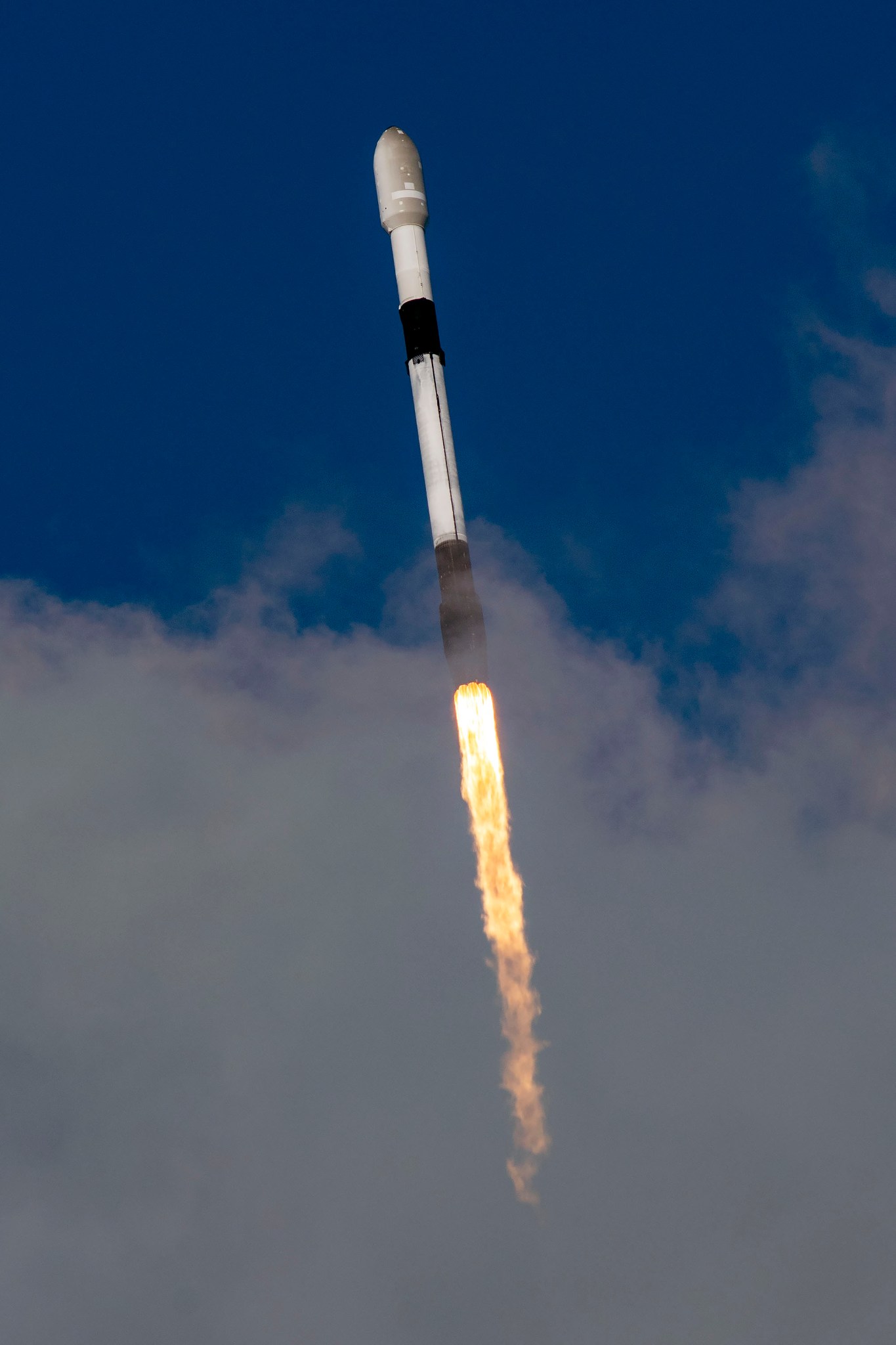 Falcon 9, in flight