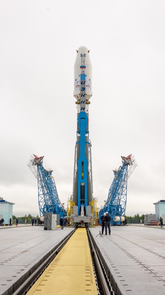 Soyuz 2.1b launch prep, Meteor-M No.2-3 And Others
